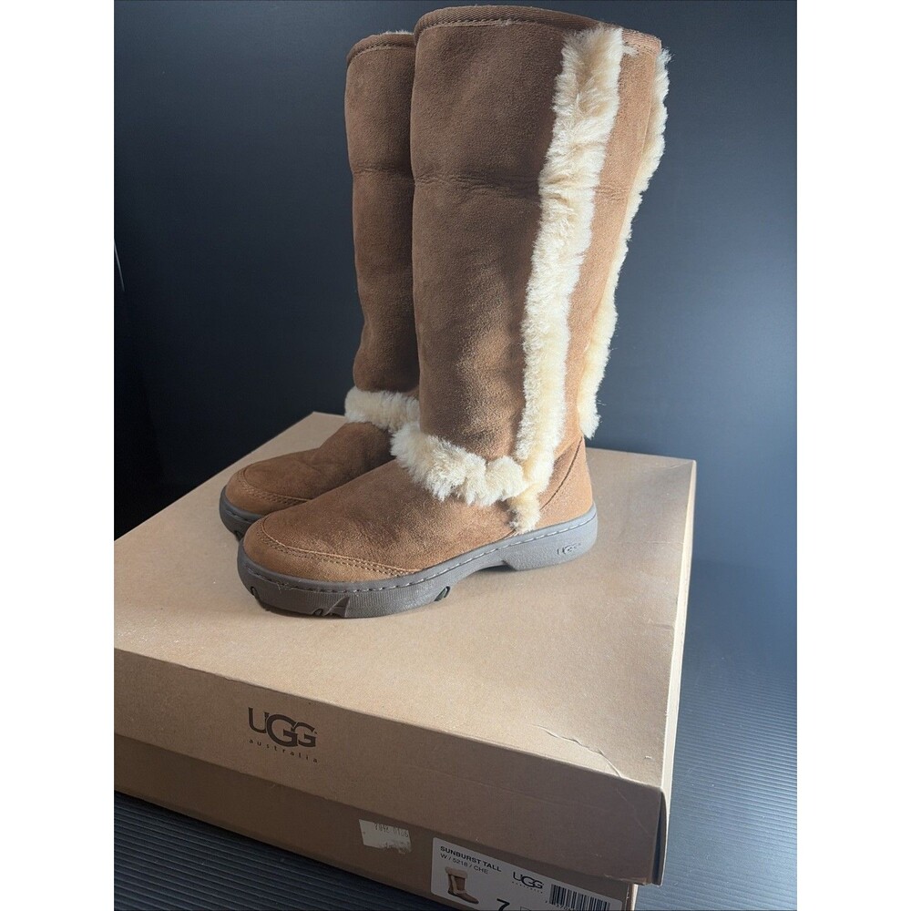 UGG Sunburst Tall Boots Chestnut Women Size 7 US